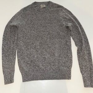 St. John's Bay Gray Crewneck Sweater Classic Knit
